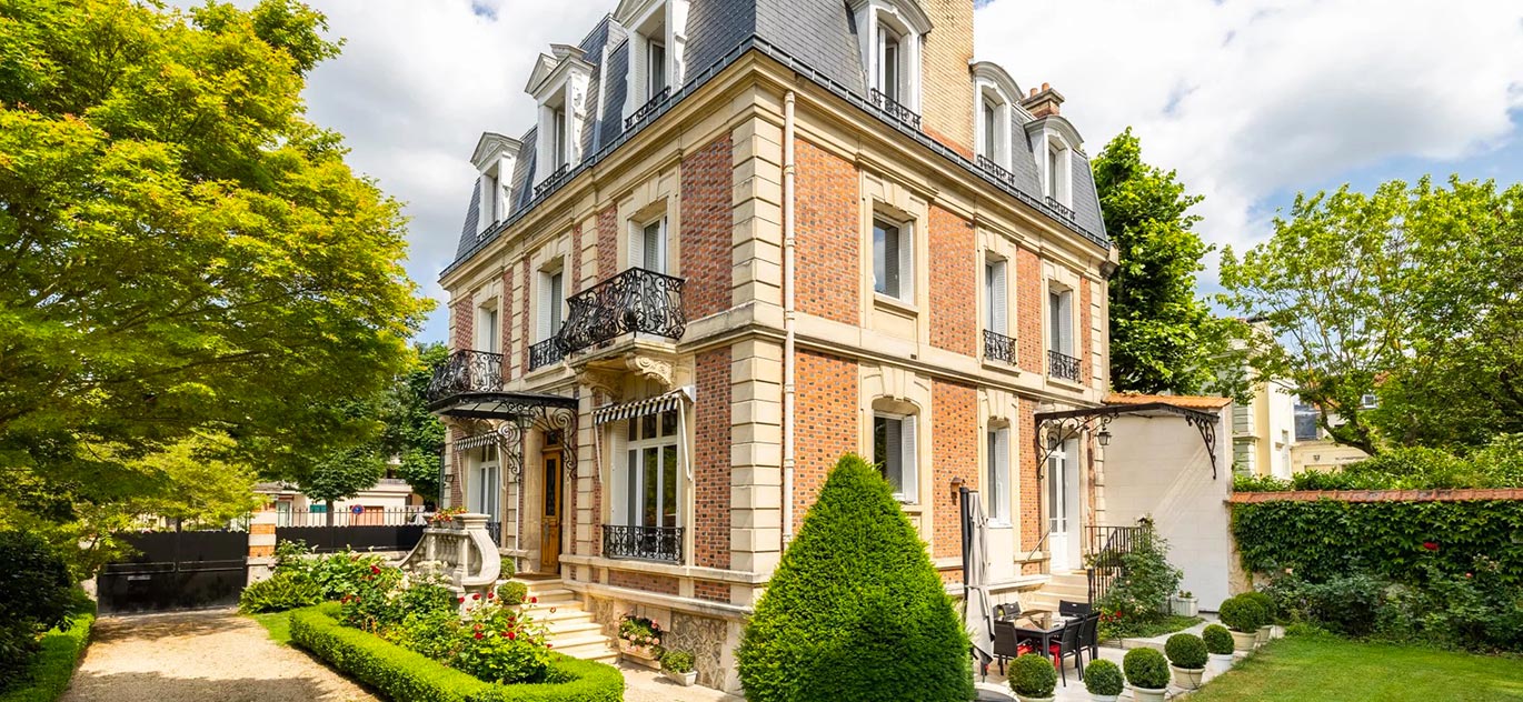 Saint-Germain-en-Laye - France - House, 11 rooms, 7 bedrooms - Slideshow Picture 1