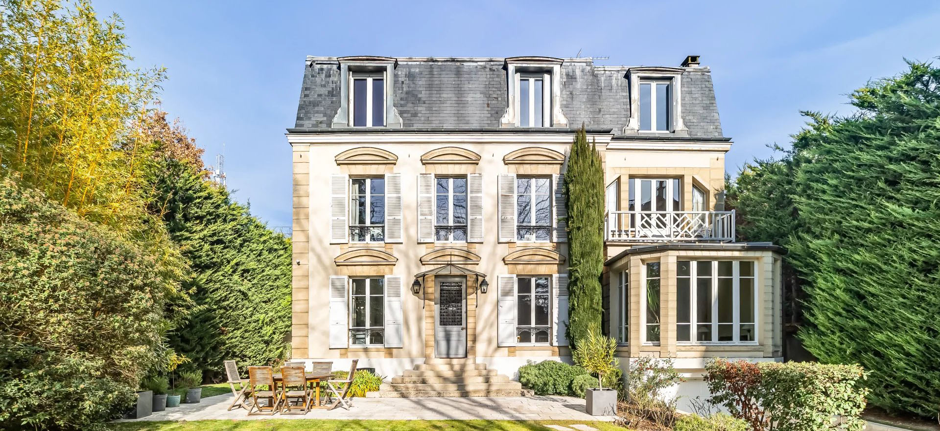 Découvrir cette propriété: Le Vésinet - France - Maison, 9 pi&egrave;ces, 5 chambres - Slideshow Picture 2